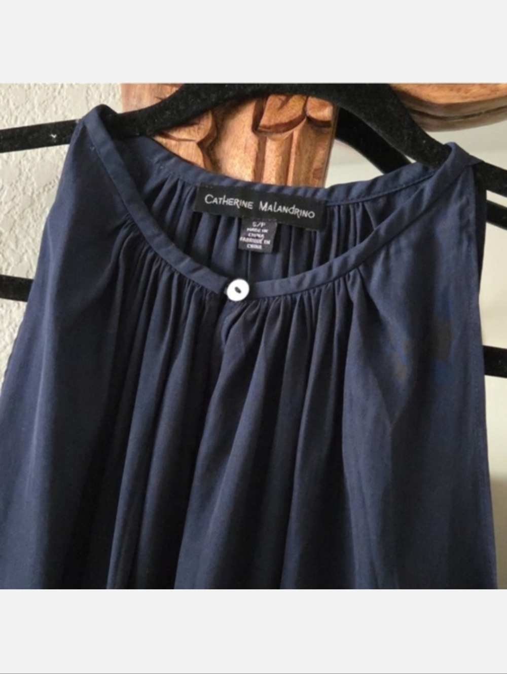 Catherine  Malandrino Navy Keyhole Sleeveless Blouse - Picture 3 of 4